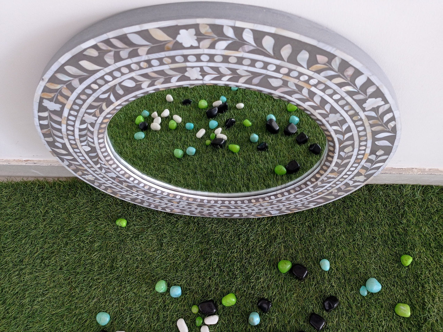 Handmade Customized Mother of Pearl Round Mirror Frame