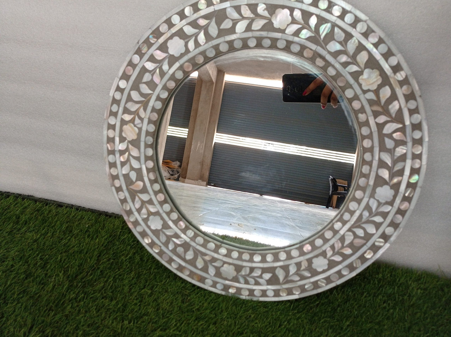 Handmade Customized Mother of Pearl Round Mirror Frame