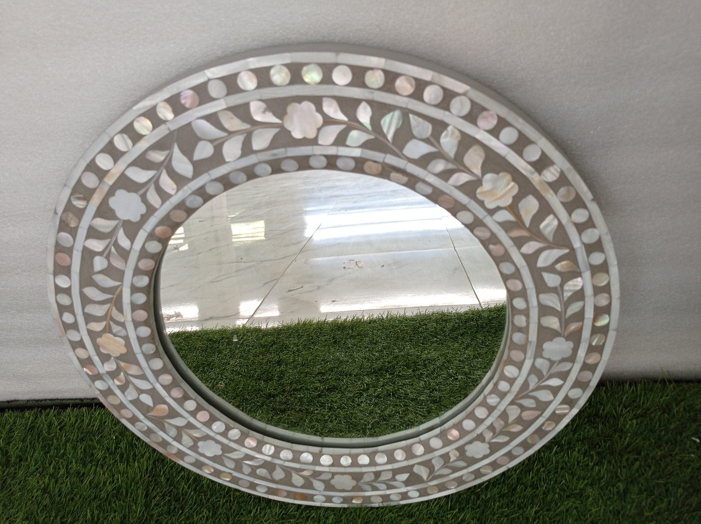 Handmade Customized Mother of Pearl Round Mirror Frame