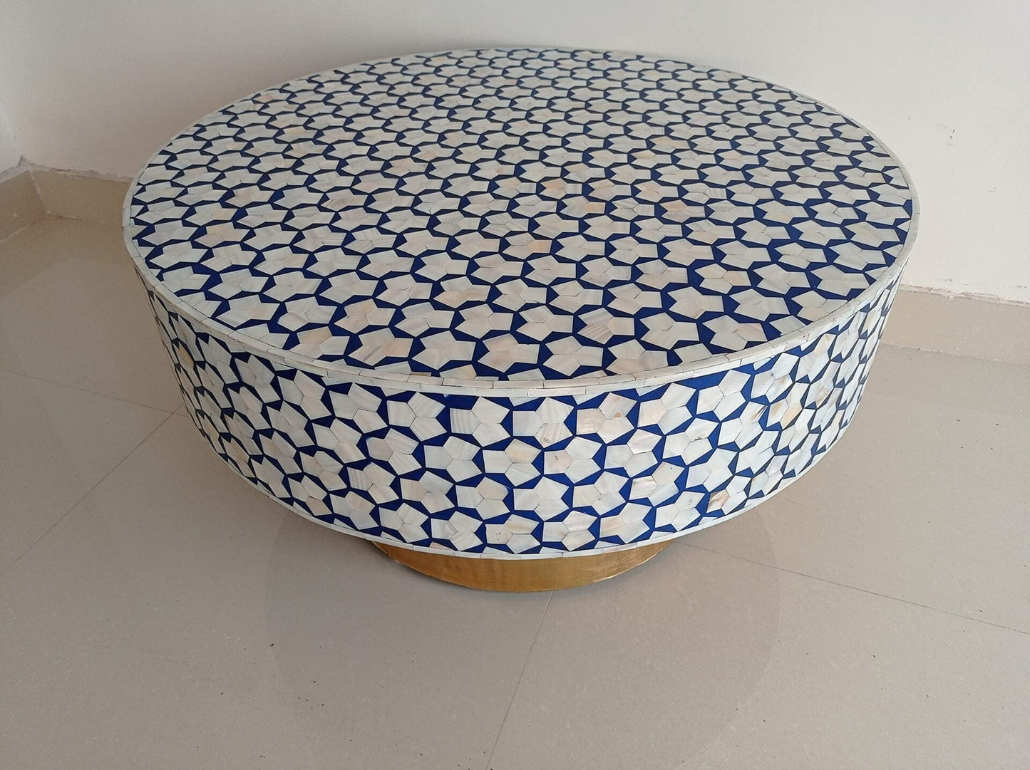 Handmade Customized Mother of Pearl Round Coffee table